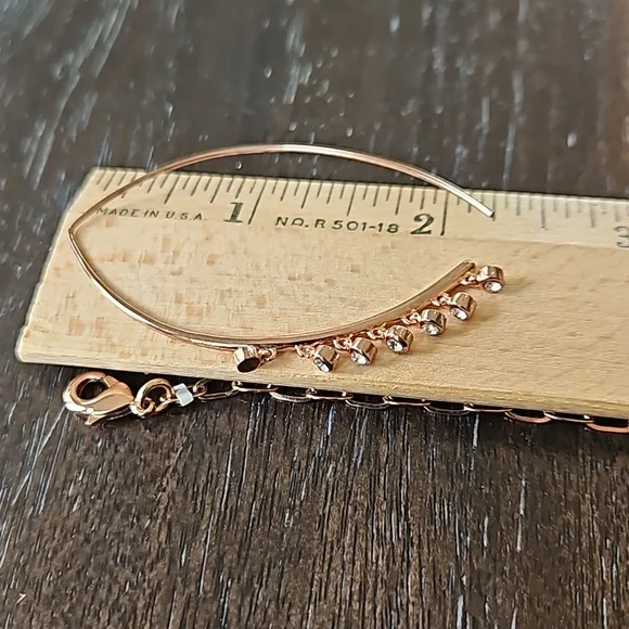 Babble Bar Necklace & Earrings - Picture 13 of 13